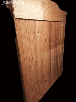 Vitrína z masivu borovice - 5