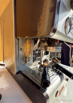Kávovar pákový profi zn. GAGGIA - 5