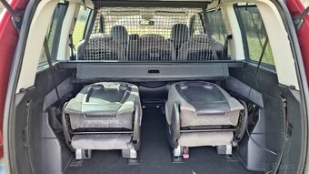 Citroën C8 2,0 100 kw HDI 16V,  7 míst + kola - 5