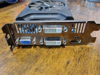 PC díly - vniřek starého PC - 5
