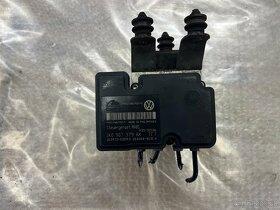 ABS 2.0 TDI 103 KW CFHC VW TOURAN 1T3 1K0614117S - 5