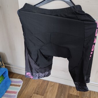 Cyklistický dres,2x triko a 1x kraťasy. - 5