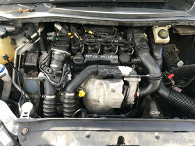 Citroen C4 1,6HDI 66kW 2006 - díly z vozu - 5