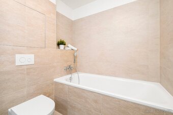 Byt 2+kk 58 m2,lodžie 7 m2, garáž, 9.patro Praha 4 Modřany - 5