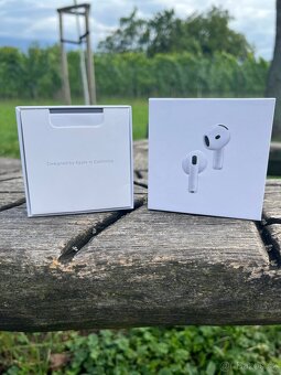 AirPods 4 generace - 5