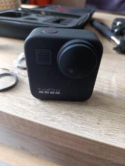 GoPro max 360 a Lamax X9.2 - 5