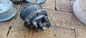 Babetta 210 - přední a zadní buben - 5