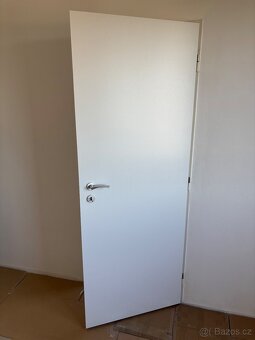 Bílé nové dveře - 5