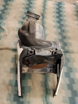 Prodám airbox Yamaha YZF250 - 5