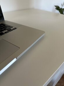 Macbook Pro Retina 15,4 palců - 5
