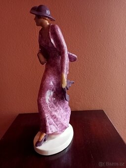 Dáma ve větru. Krásné ART-DECO z.n. ROYAL DUX 30 cm Top stav - 5
