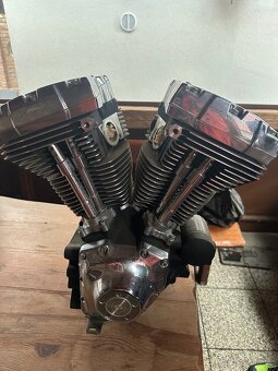 Prodám motor Harley Davidson rv.2006 1450 najeto 6500km - 5