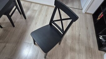 Stůl LERHAMN a 4 židle INGOLF - 5