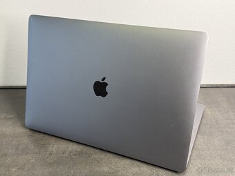 MacBook Pro 15'' 2017 / i7 / 16GB / 512GB SSD / Space Gray - 5