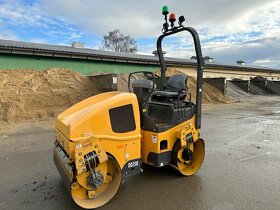 Vibrační válec Volvo DD25B - 5