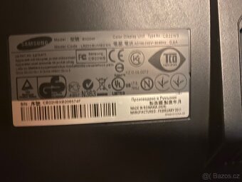 SAMSUNG 24” DVI - LCD - 5