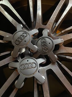 Originál Audi ALU kola 9JX20H2 ET37 - 5