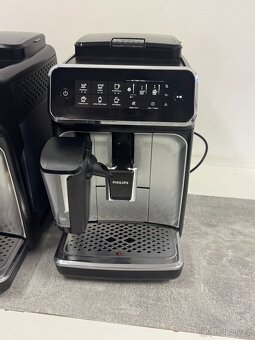 Kávovar Philips EP3246 LatteGo - 5