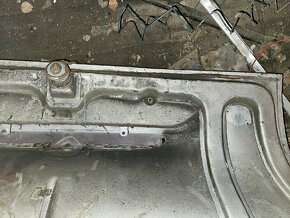 Tatra 603 zadní kapota - 5