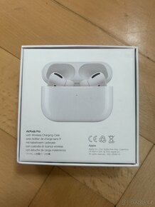 Apple AirPods Pro 1 - 5