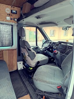 Ford Transit "obytka" alternativně 8/9míst - 5