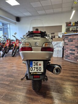 Suzuki Burgman 650 Executive - 5