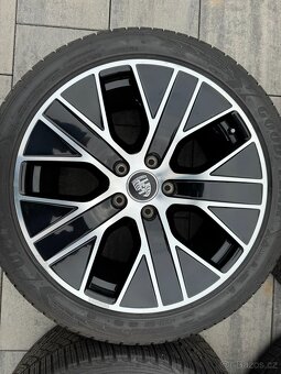 Originál alu kola Porsche Taycan zimní Goodyear - 5