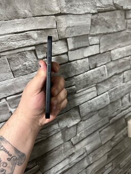 iPhone 15 - 5