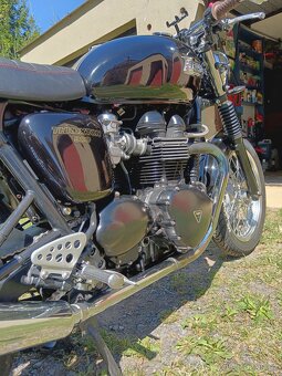 Triumph Thruxton 900 - 5