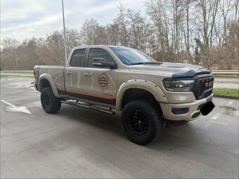 Dodge RAM 1500 5,7 hemi - 5