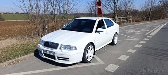 Octavia 1.8 t 4x4 - 5