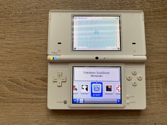 Nintendo DSi v bílé barvě - 5