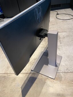 Monitor HP E223 - 5