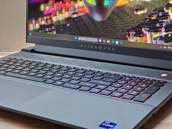 18"_ALIENWARE M18 R2_165HZ_i9-14900HX_64GB_RTX 4080 12GB - 5