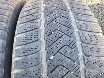 4x 245/45R19 Pirelli Sottozero 3 - 5