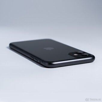 iPhone 11 64 GB Black - 5