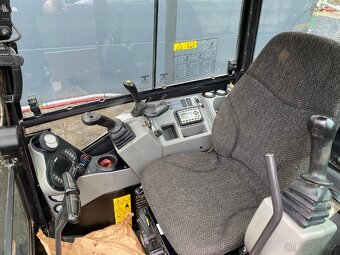 Minirýpadlo BOBCAT E27Z - 5