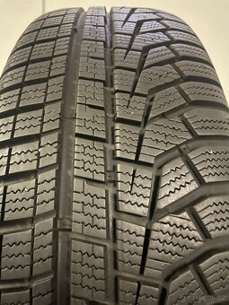 Original zimni alu Audi Q3 5x112 + 215/65/17 98% - 5