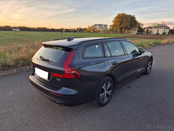 Volvo V60-150 PS-Kamera-Automat-Pravidelný servis TOP CENA - 5
