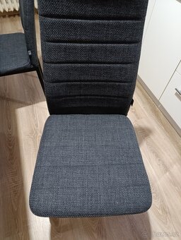 Jídelní stůl se 4 židlemi - 5