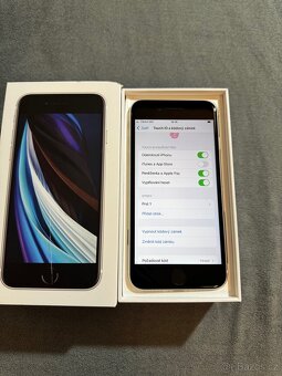 IPhone SE + balení - 5