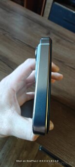 Apple iPhone 16 Pro Max, 256GB - 5