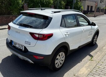 Kia Stonic 1,2i Comfort 1/23 ČR najeto 16 tkm - 5