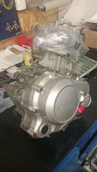 Motor Yamaha yzf r 125 - 5