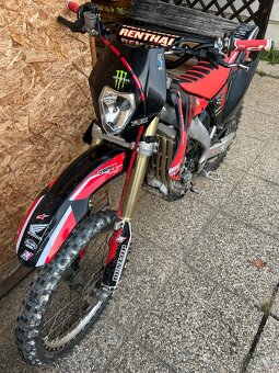 Honda CRM 250R - 5