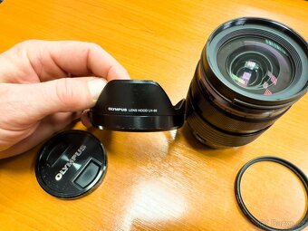 Objektiv Olympus M.Zuiko 12-40mm F2.8 PRO - 5