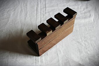 STAROŽITNÝ STOJÁNEK NA DÝMKY - 5