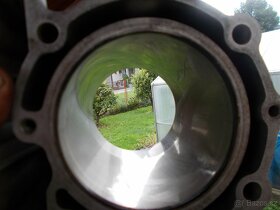 BMW 650 F - válec + píst - 5