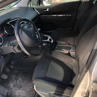 Peugeot 5008 1,6 benzín - 5