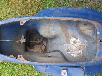 Vespa 125 primavera veteran kastle - 5